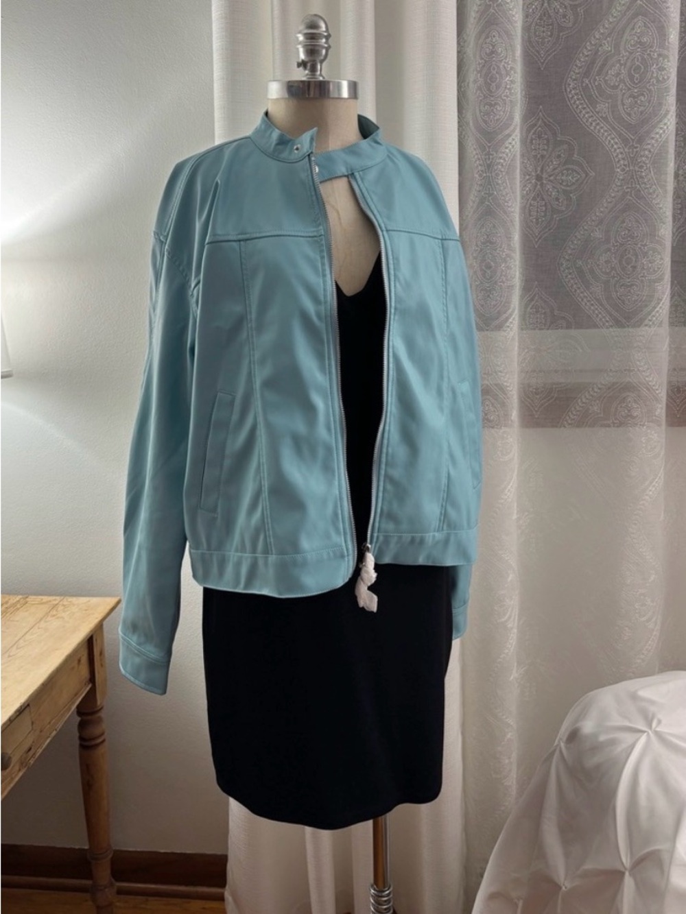 PrettyLittleThing Faux Leather
Minimalist Racer Jacket, Oversized 10, Light Blue